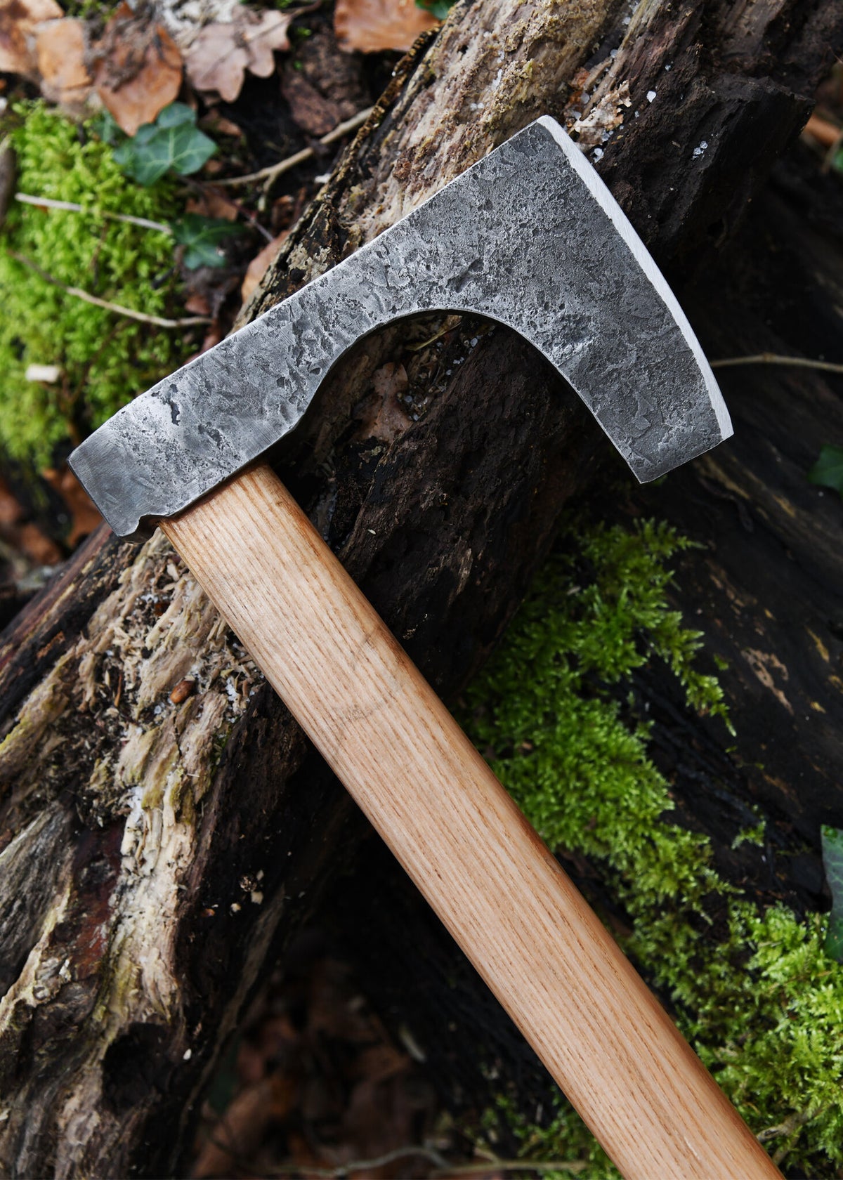 Viking axe, skeggox, type C, semi-sharp