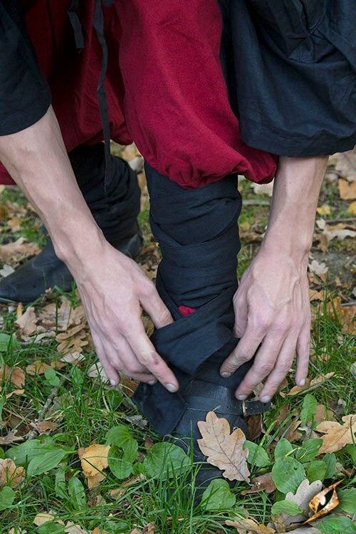 Pantaloni rinascimentali Raphael, rosso-nero