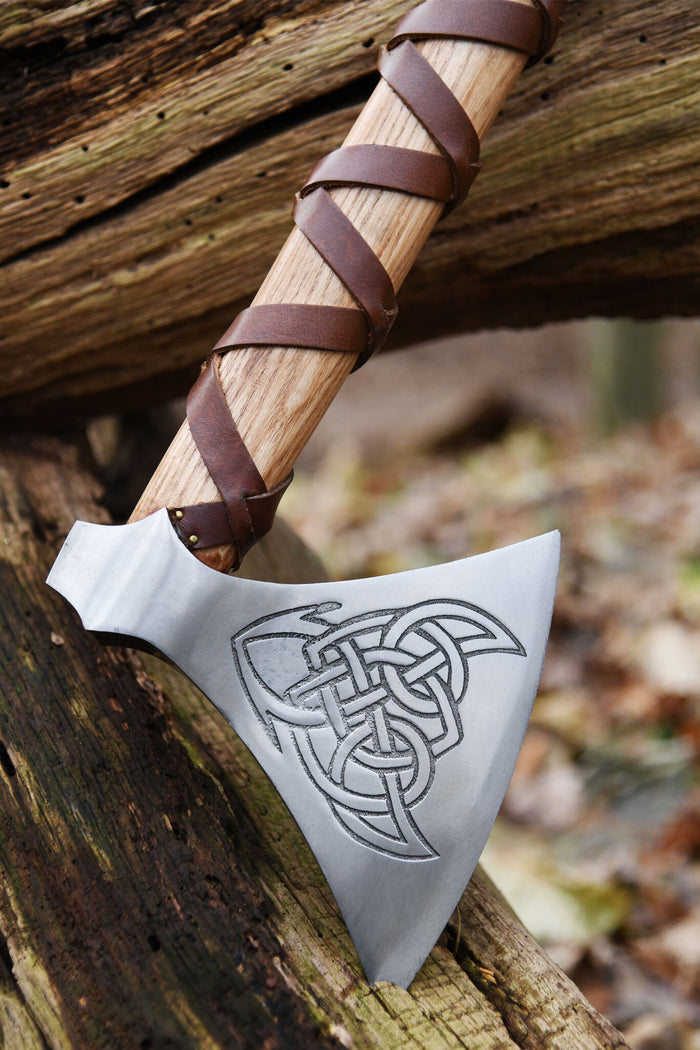 Viking bijl, type M, gegraveerd, semi-scherp