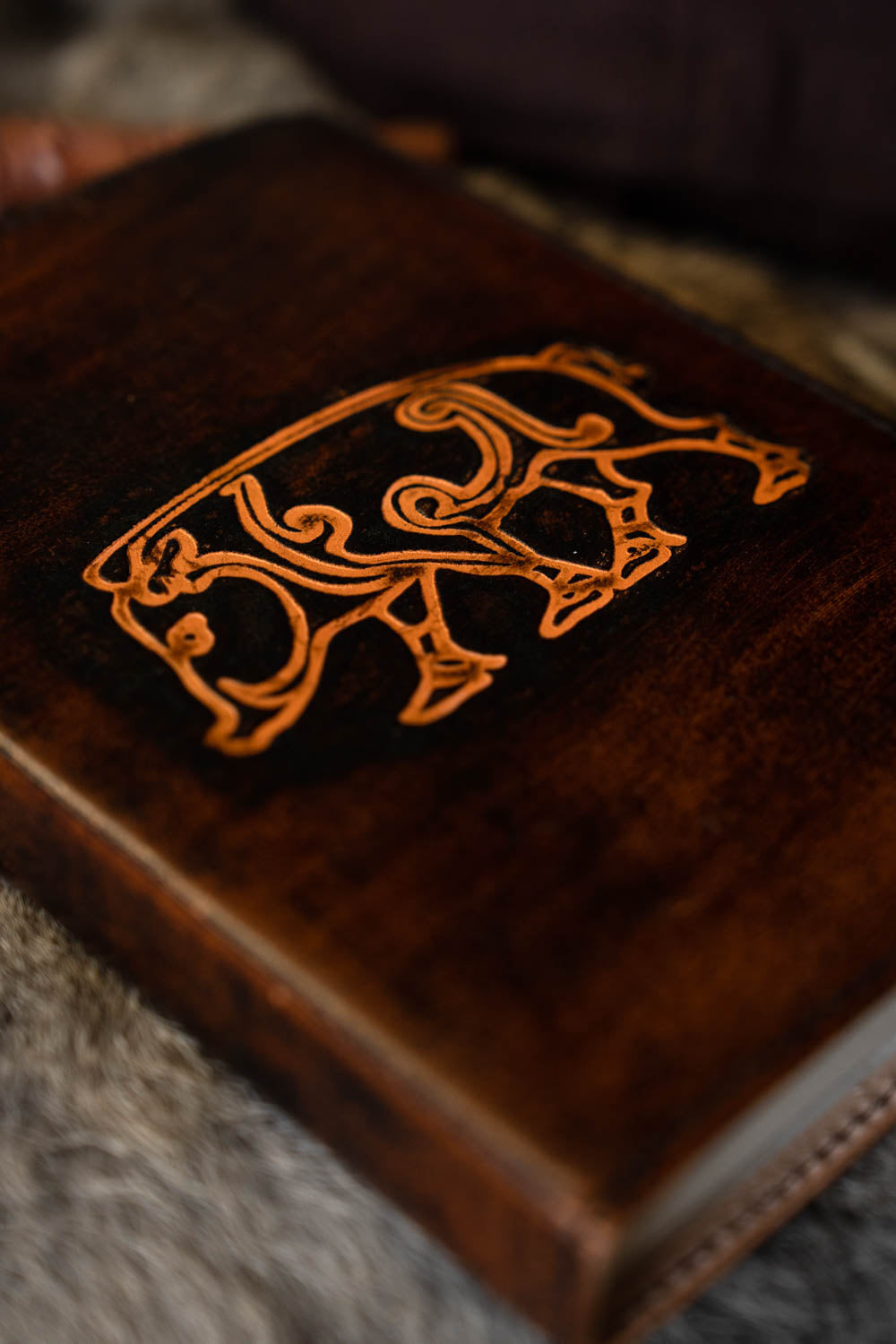 Carte din piele porc celtic Knochnagael