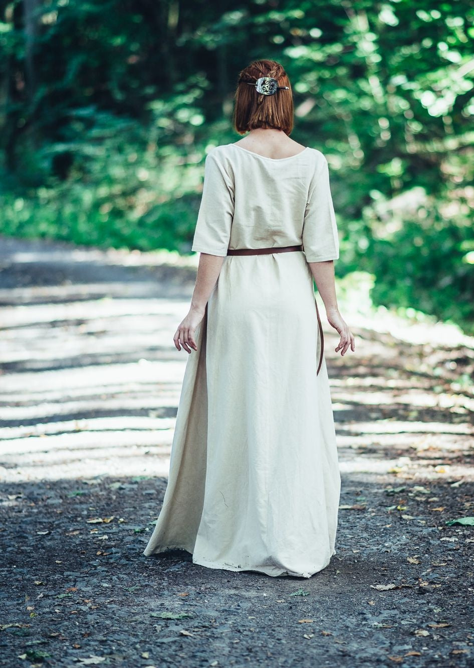 Tidigmedeltida klänning Brida, naturfärgad