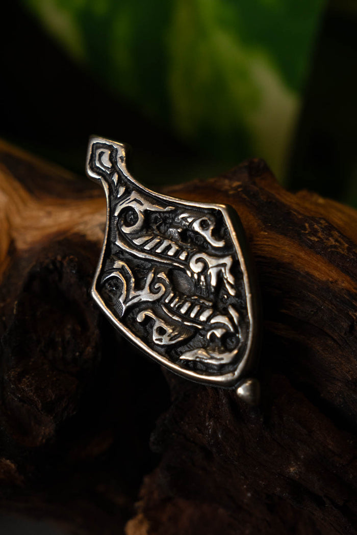 Riemuiteinde lintvormige beesten, bronskleur