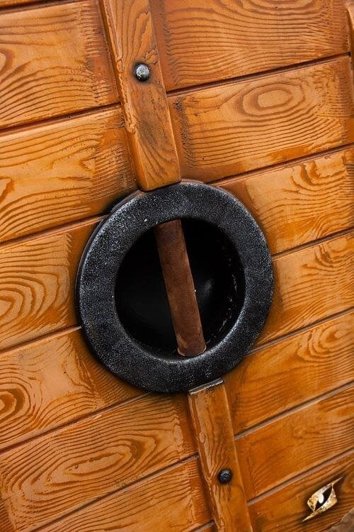 Escudo LARP Thegn, blanco-madera, 70 cm