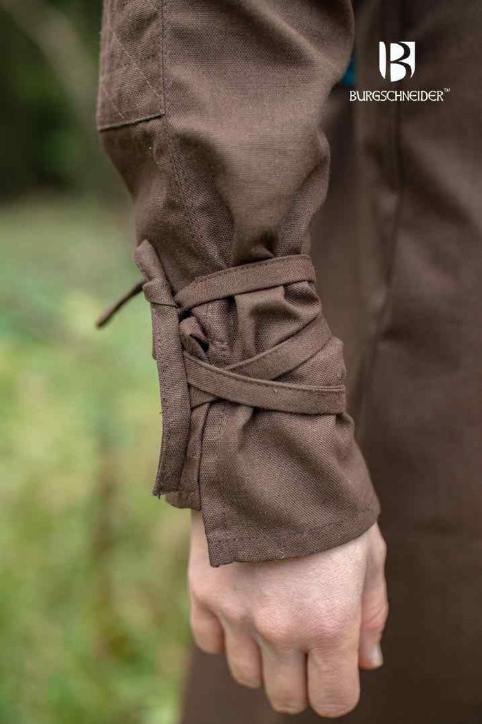 Tuniek Thereon, bruin