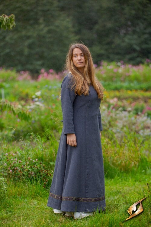 Medieval dress Estrid with herringbone pattern, dark grey