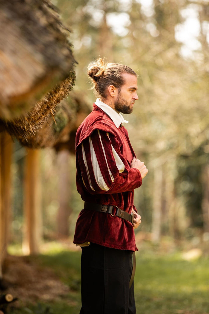 Open-sleeve doublet, red