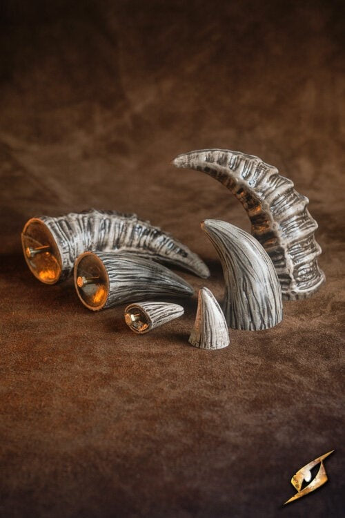 Demon hoorns ongeverfd