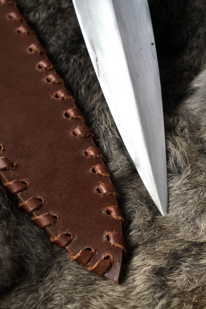 Keltisk antropomorf dolk, halvvass