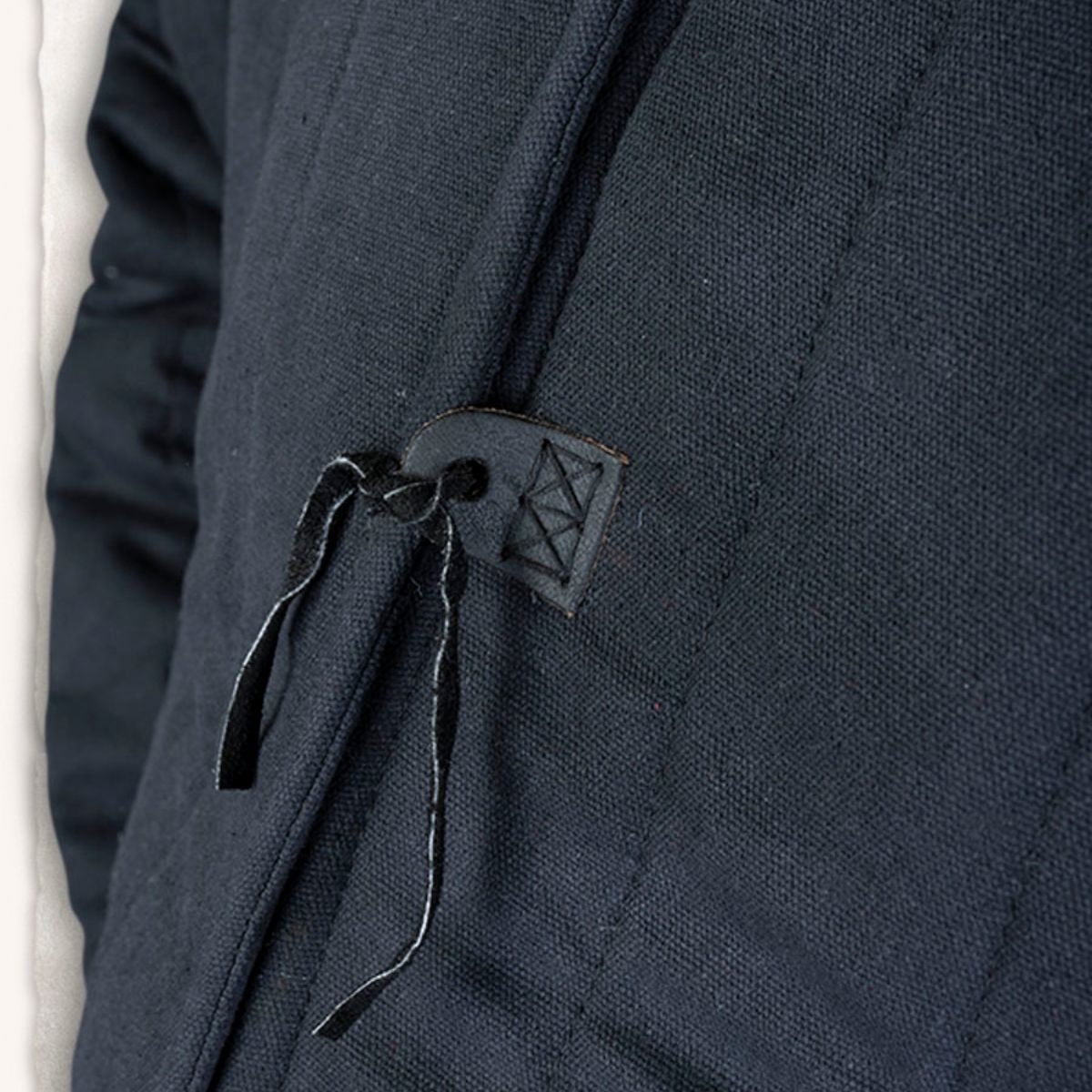 15e eeuwse arming doublet, Aulber, zwart