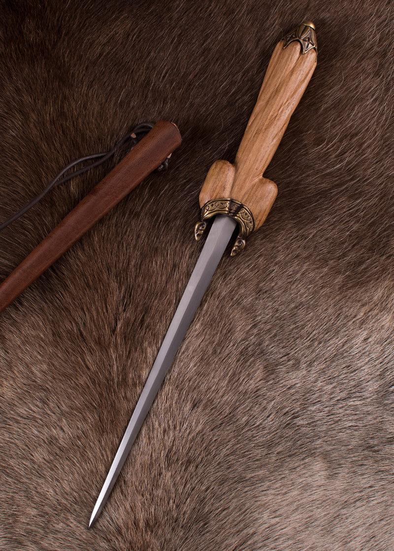 Dagger z kulistą głowicą XVI wieku, półostry