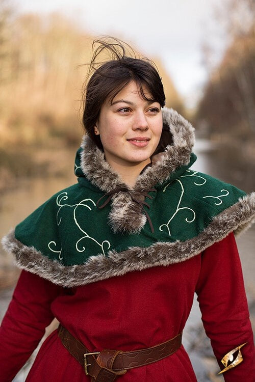 Cape avec bordure en fourrure Gisla, vert