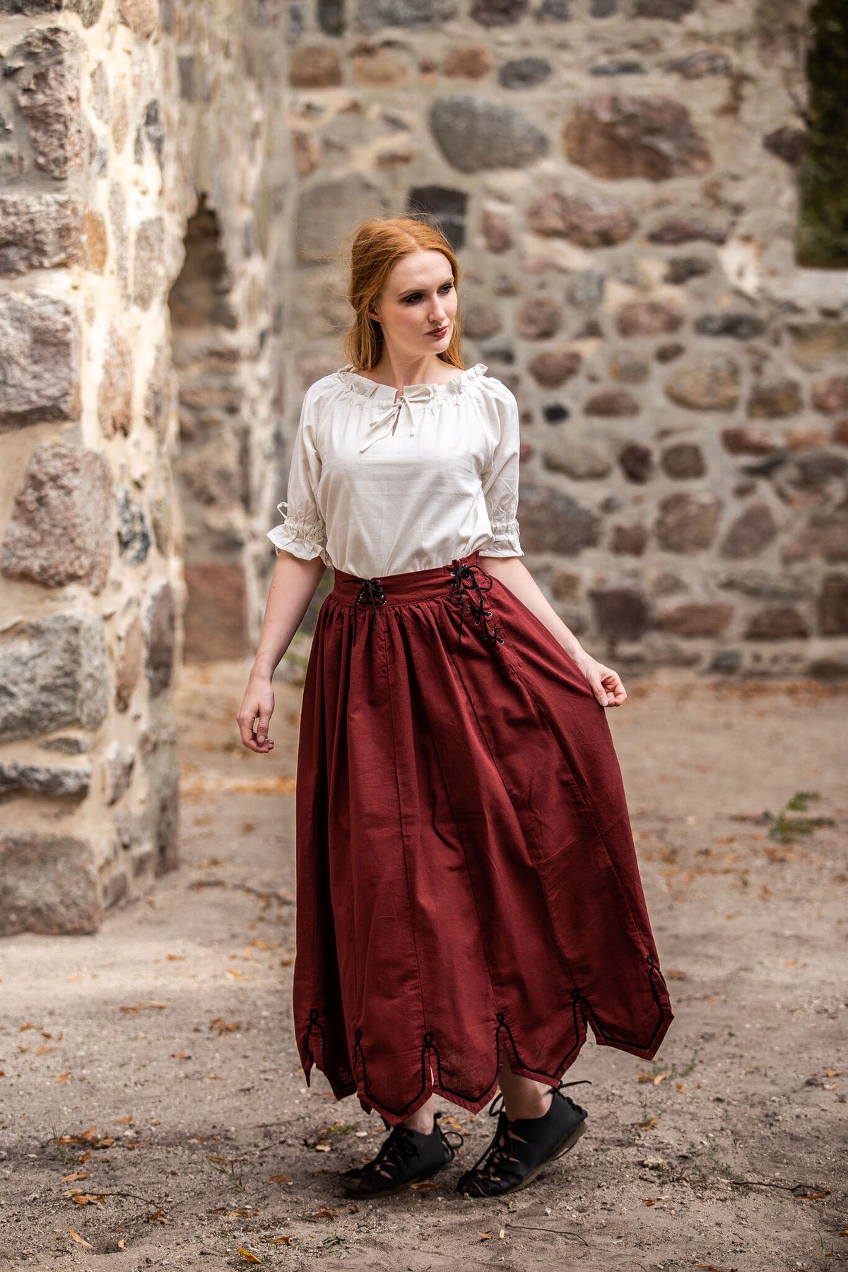 Renaissance skirt, red