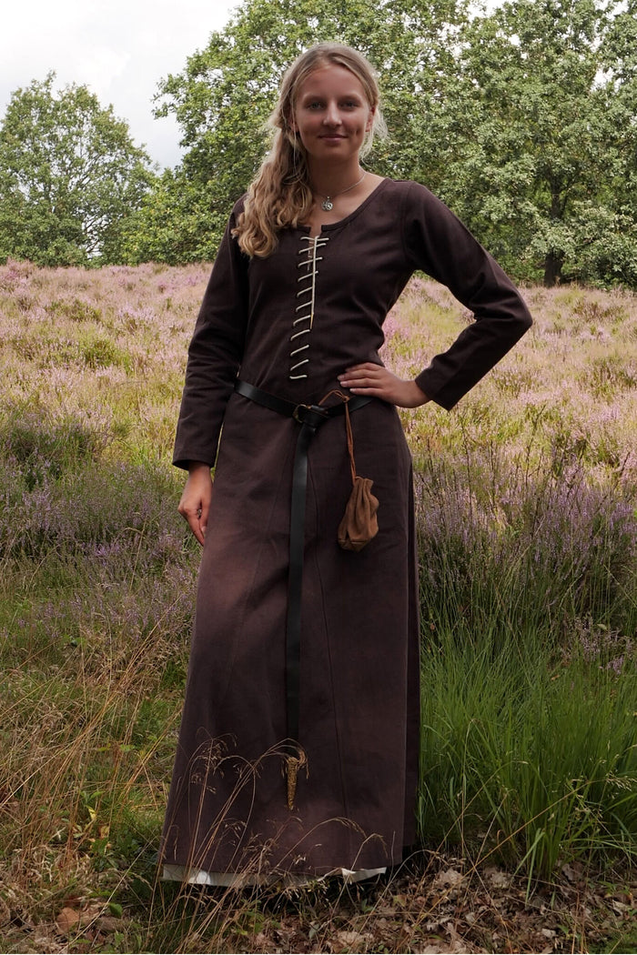 Cotehardie Christina, brown