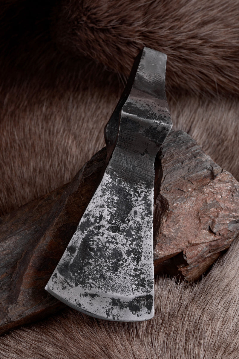 Hand-forged axe head, type A, semi-sharp