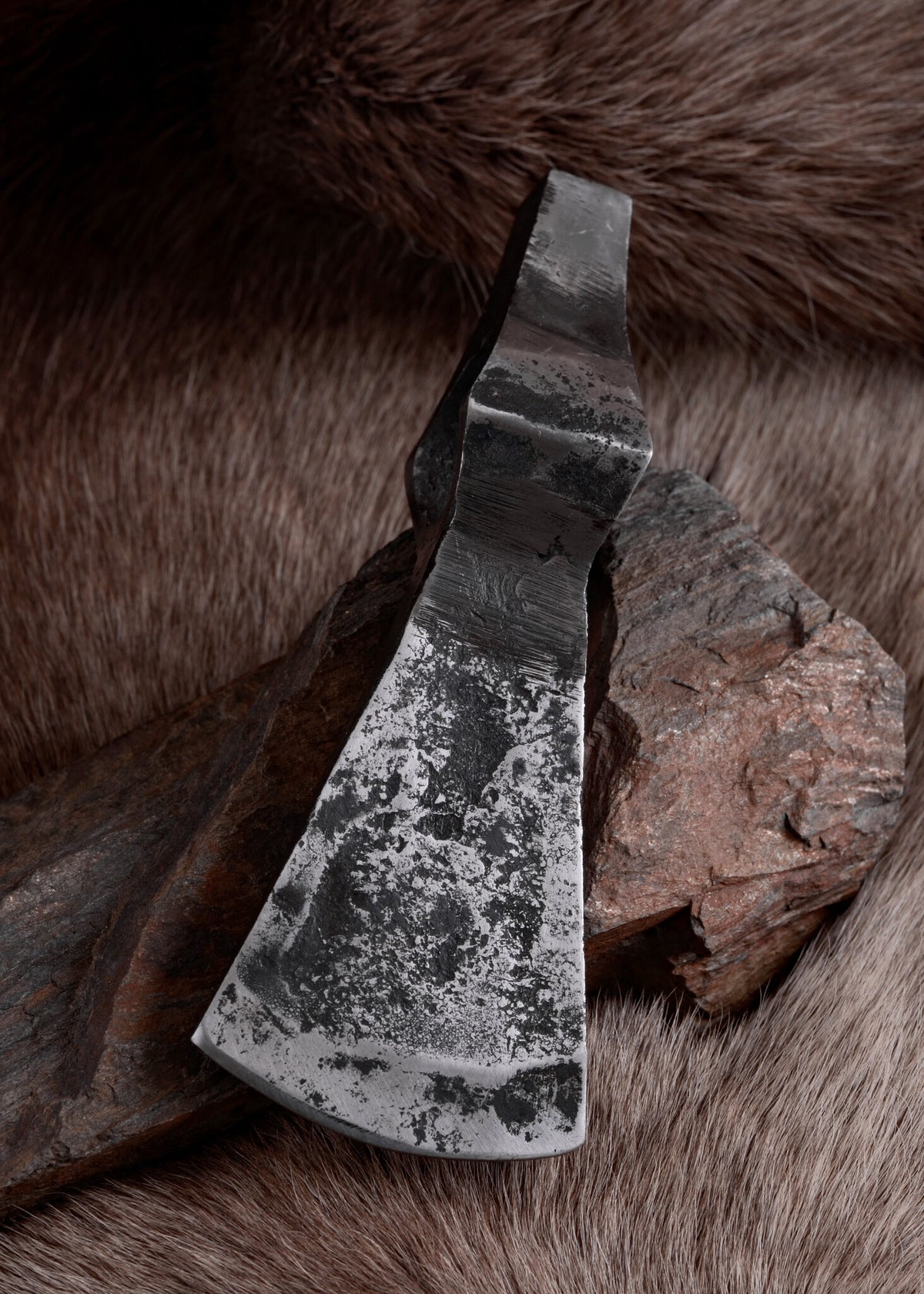 Håndsmedet økseblad, type A, semi-skarp