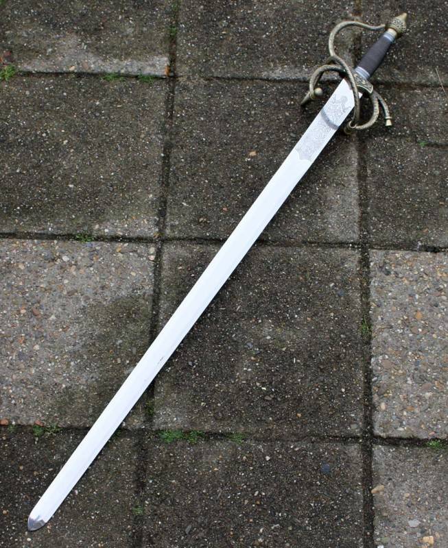 Ornamenterad colada av El Cid, halvskarp