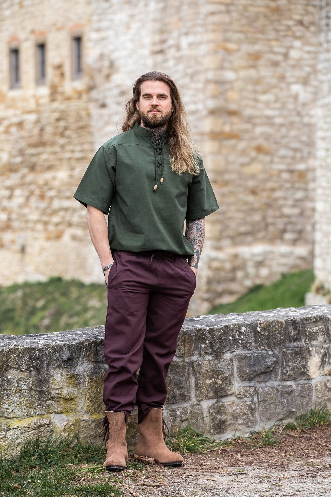 Medeltida skjorta med korta ärmar, grön