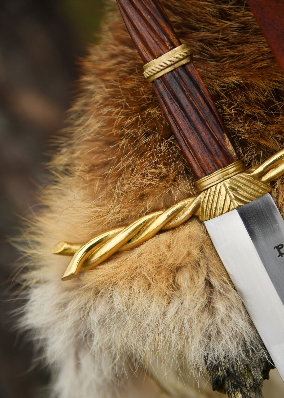 Średniowieczny miecz Oakeshott XVIII, półostry