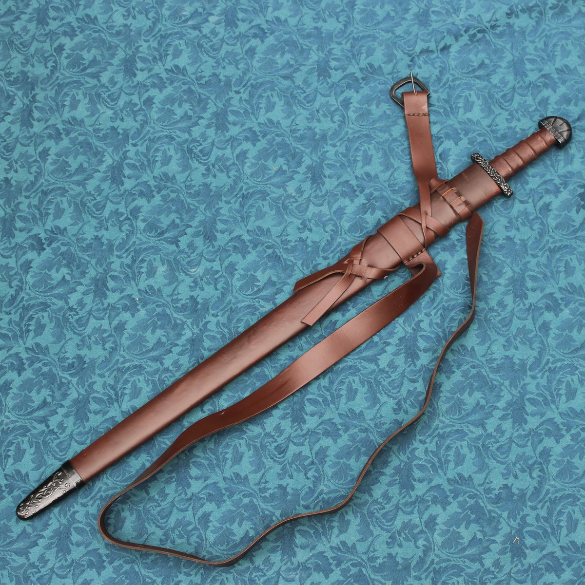 Vikingzwaard Bjorn met luxe schede, semi-scherp