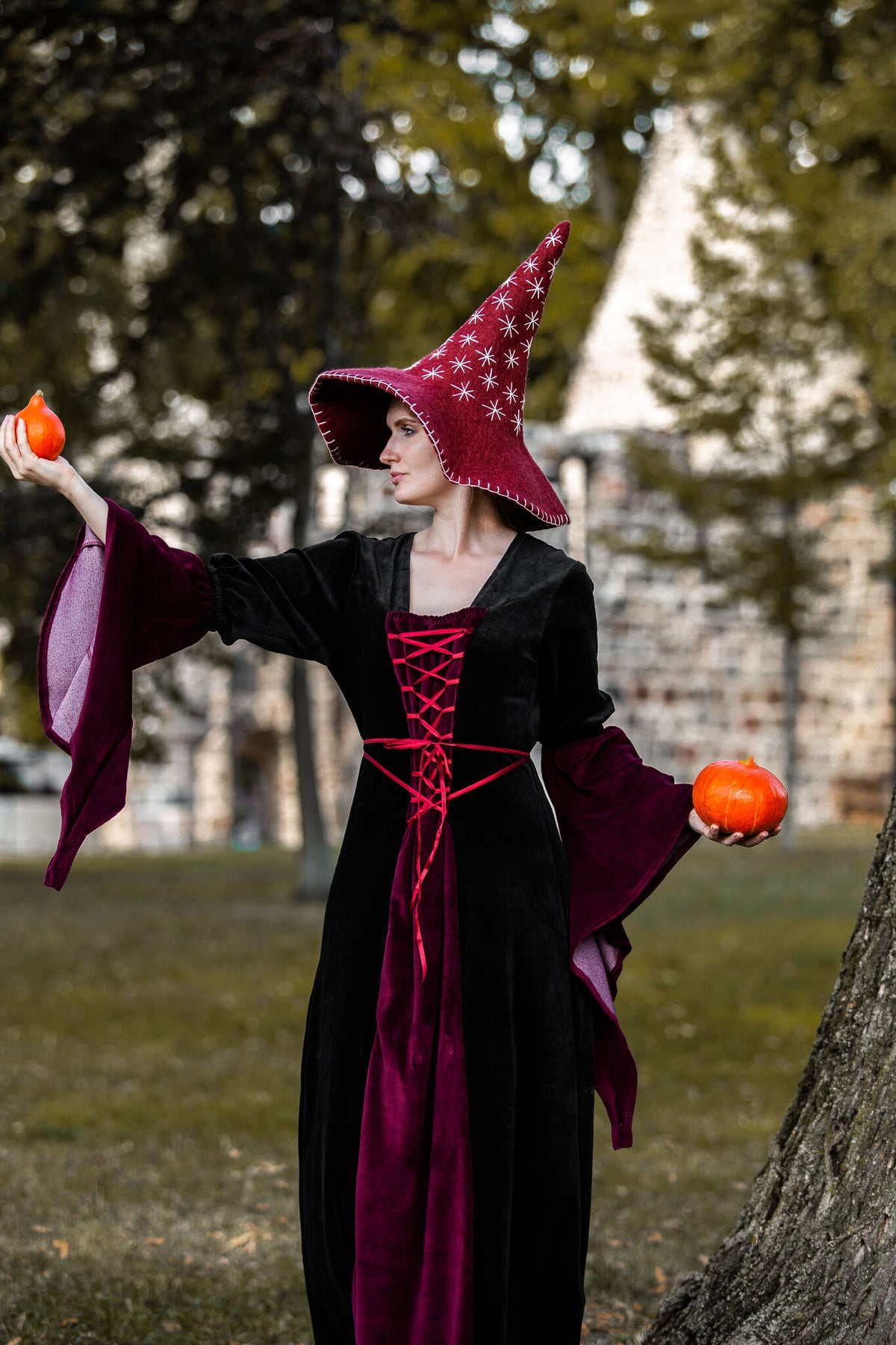 Witch hat with stars, red, wool felt