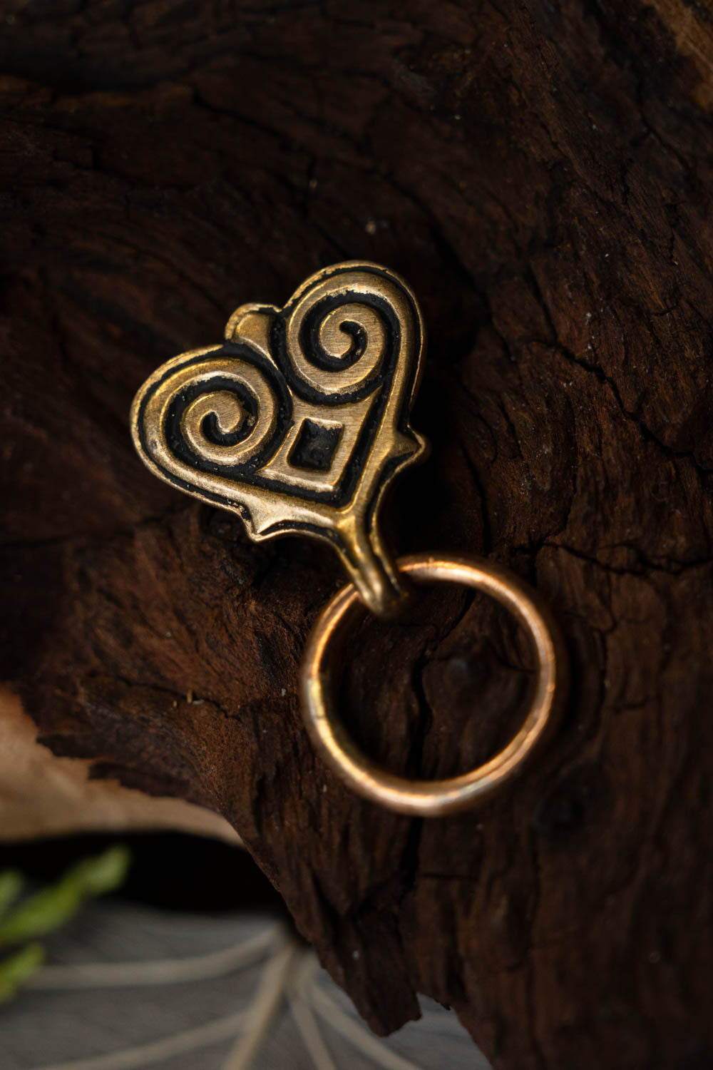 Hartvormig Viking riembeslag met ring