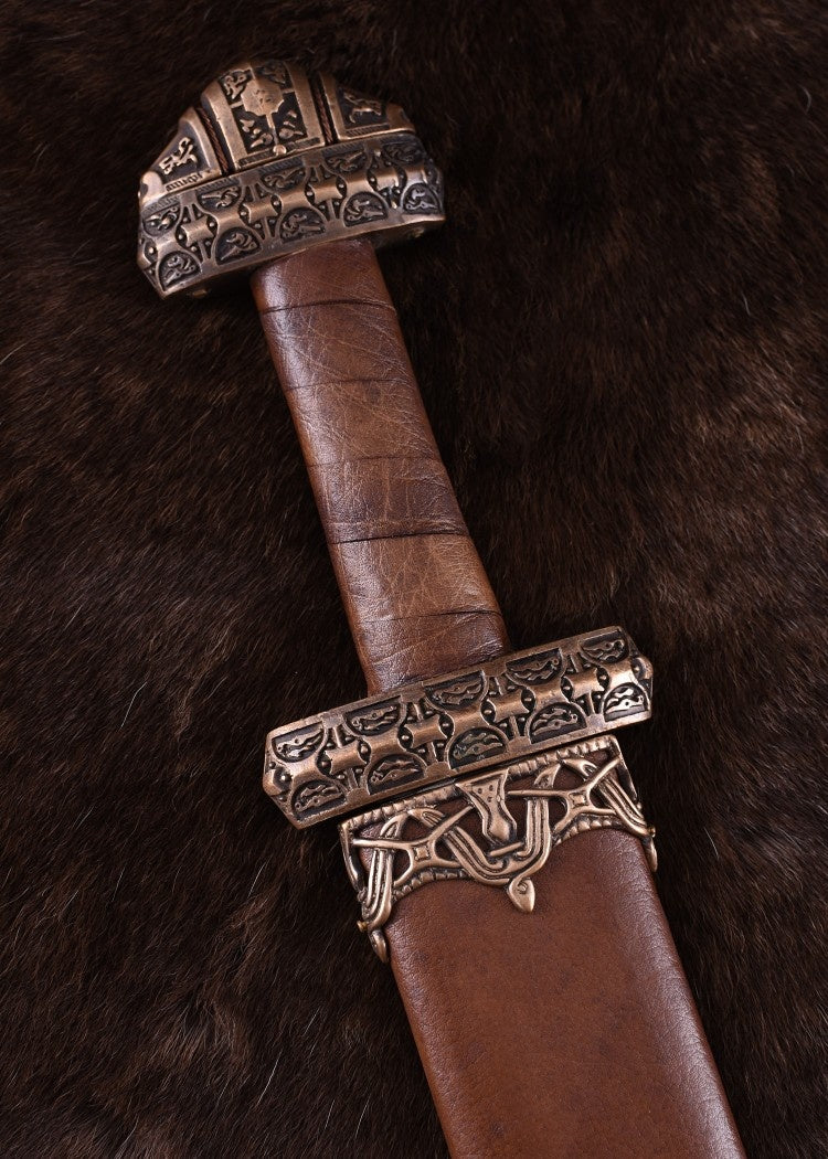 Espada vikinga de la isla de Eigg, empuñadura de cuero, semi-afilada