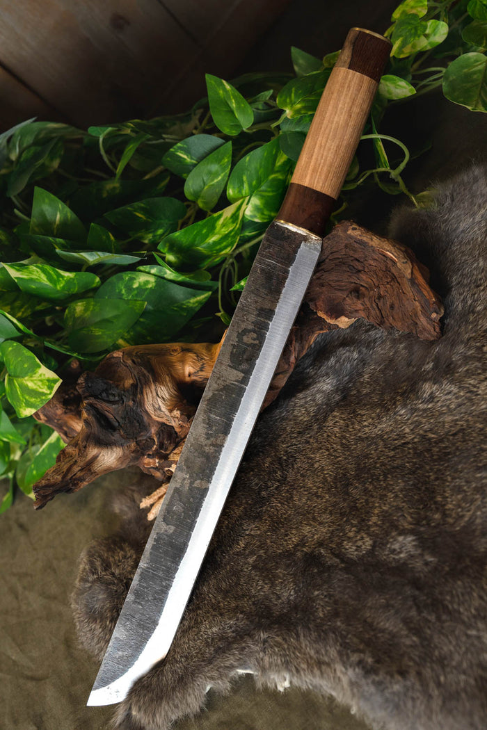 Germanic scramasax Leuthari, semi-sharp