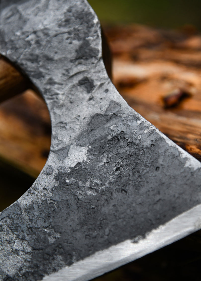 Wikinger Axt, handgeschmiedeter Stahl, Typ D, halb scharf