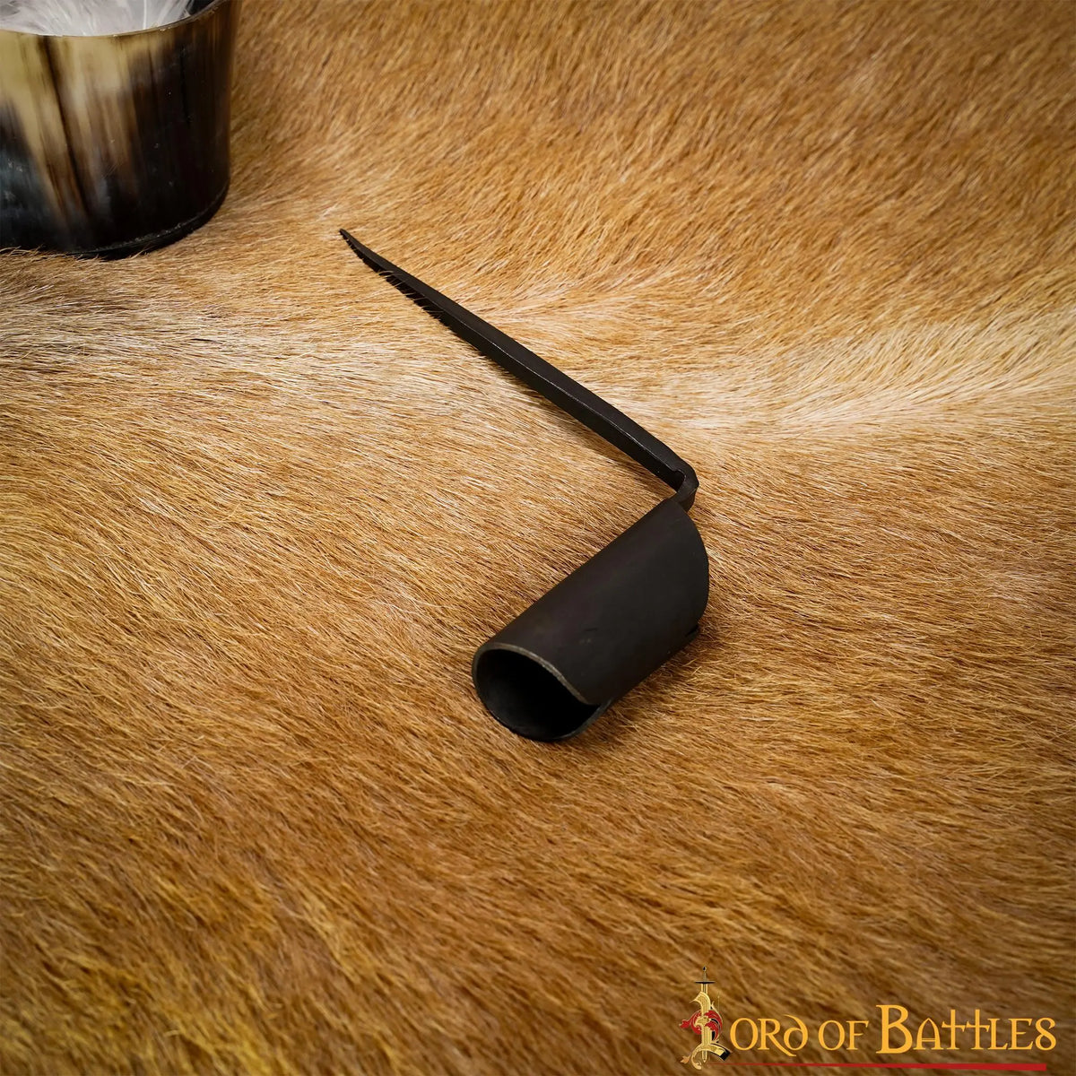 IJzeren middeleeuwse kaarshouder