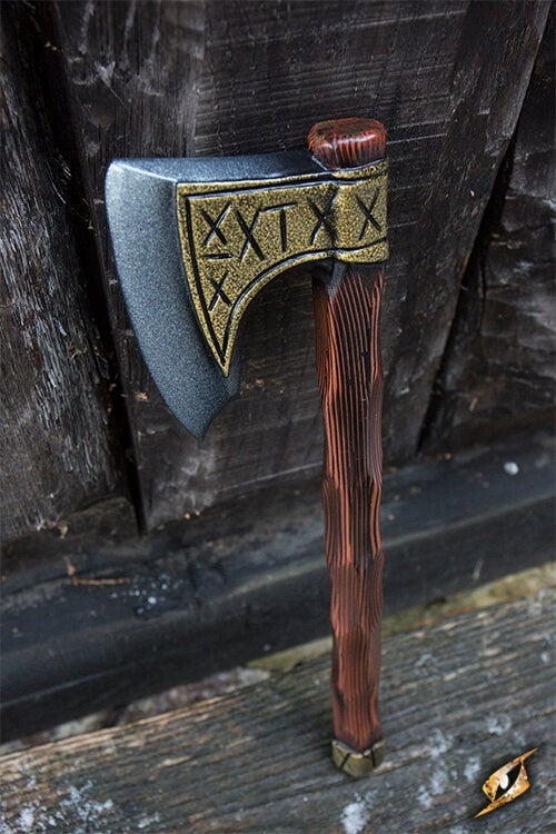 LARP vikingayxa Runor
