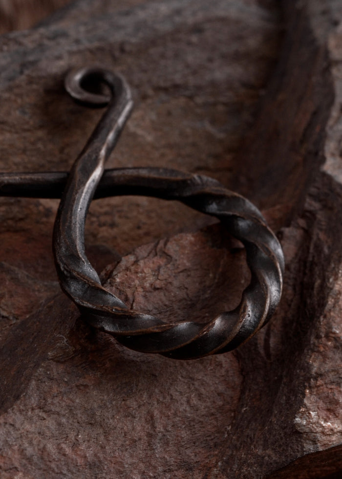 Trolkruis, gedraaid, S, ijzer