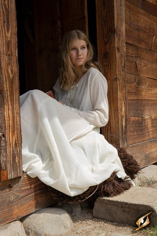 Cotehardie Isobel, hvid