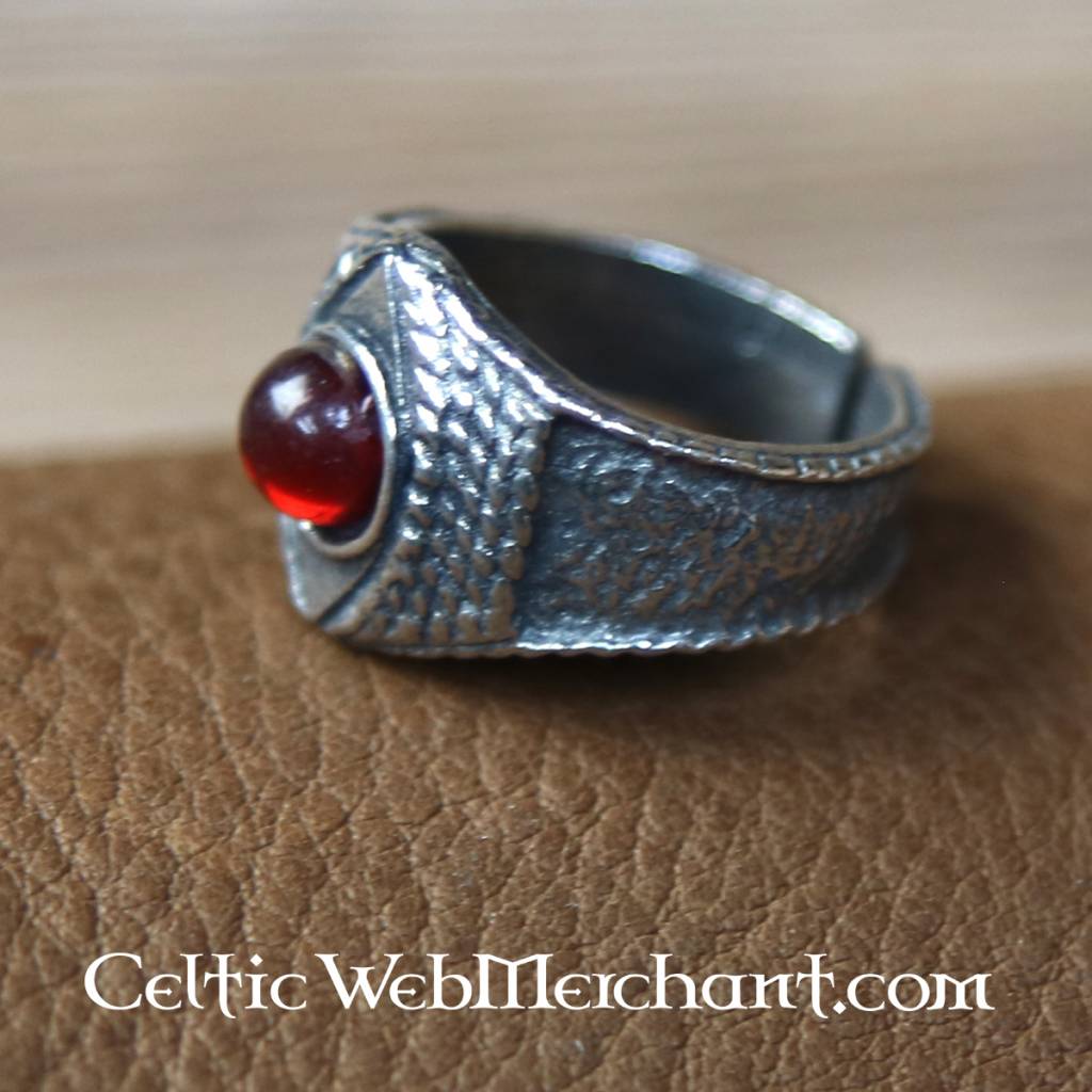 Anello medievale, rosso, stagno