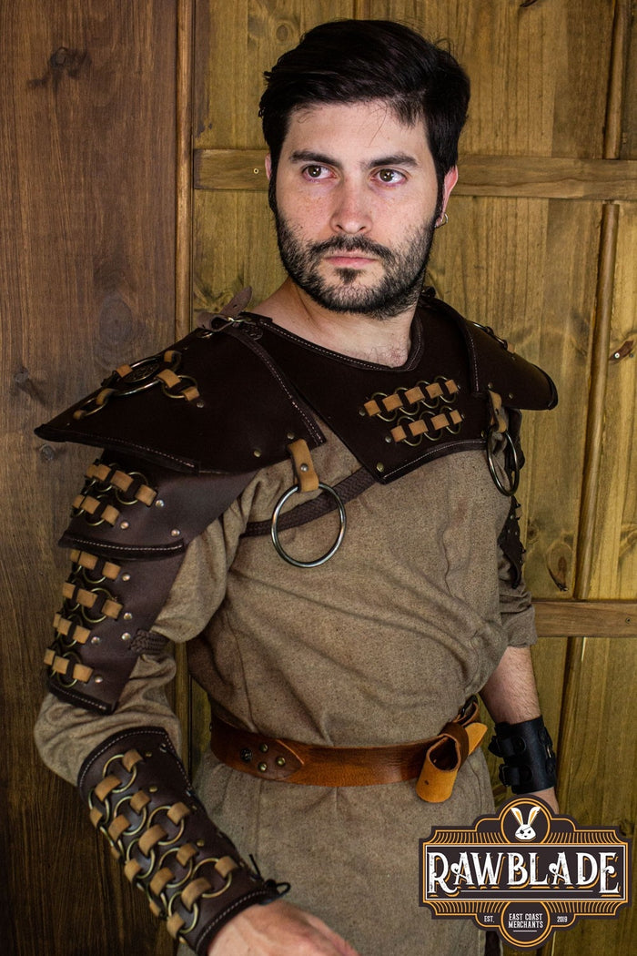 Gorget com Pauldrons Guerreiro - Castanho
