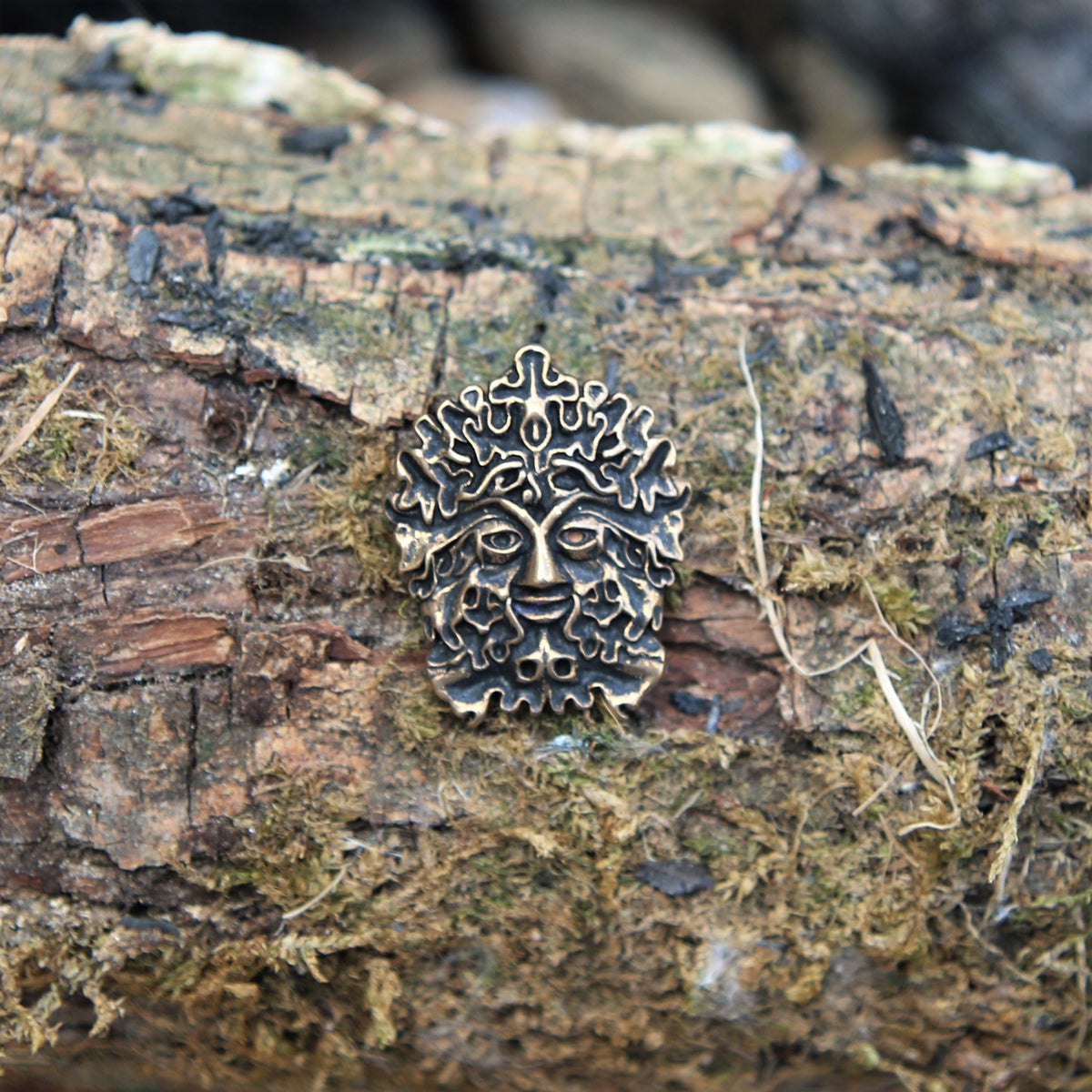 Green Man amulet, messing