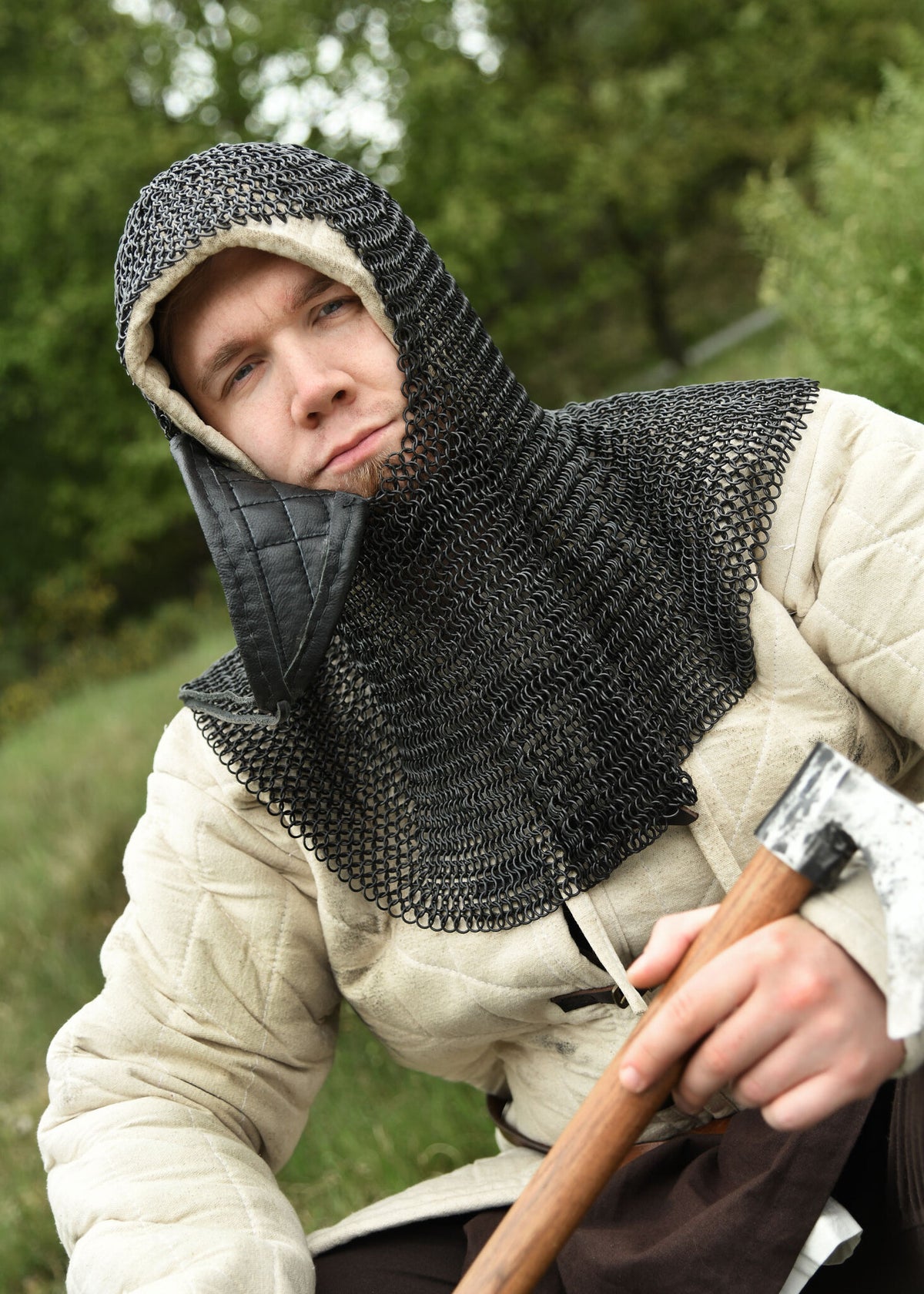 Maliën coif met driehoekige ventail, gebronsd, 8 mm