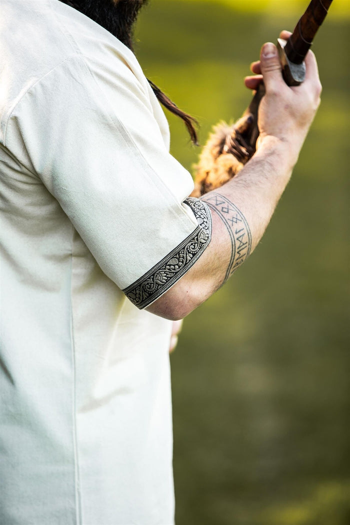 Túnica celta, manga corta, crema