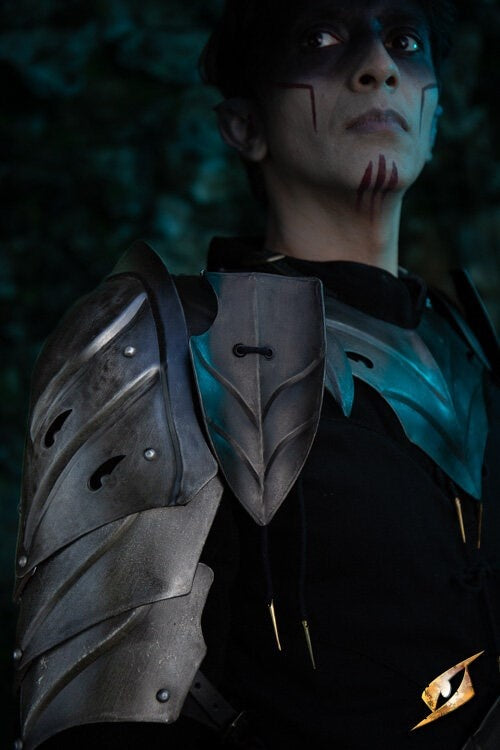 Dark elven Eventide pauldrons, 1 mm