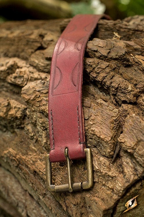 Læderbælte Aruthia, rød, 160 cm