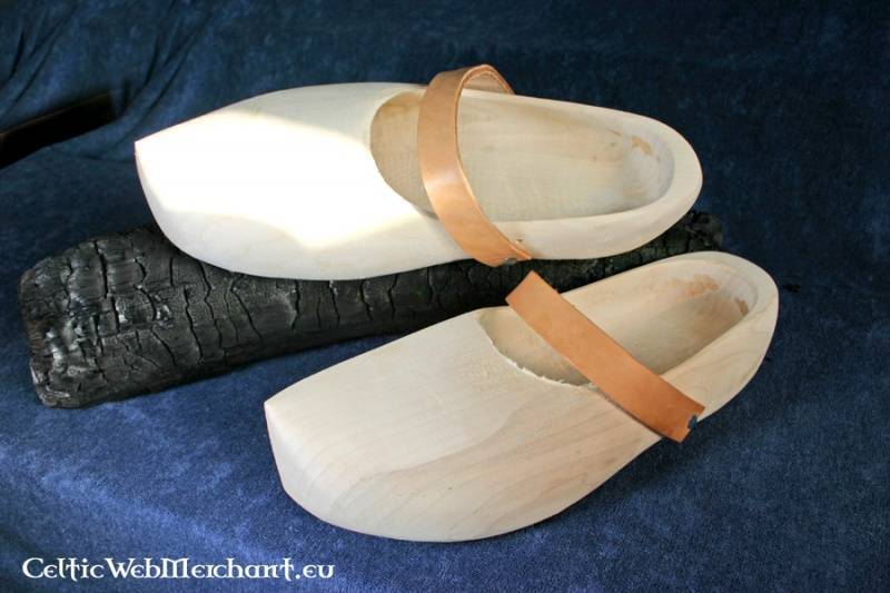 Drewniaki z paskiem skórzanym