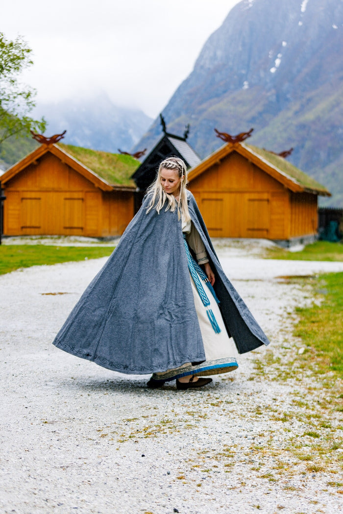 Embroidered cloak Damia with fibula, grey, wool mix