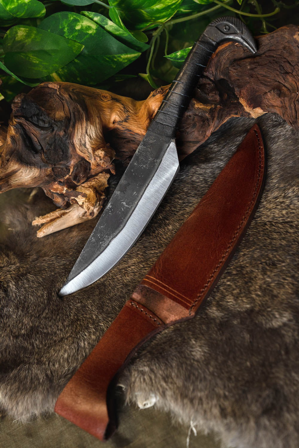 Keltisk kniv med fuglemotiv, semi-skarp