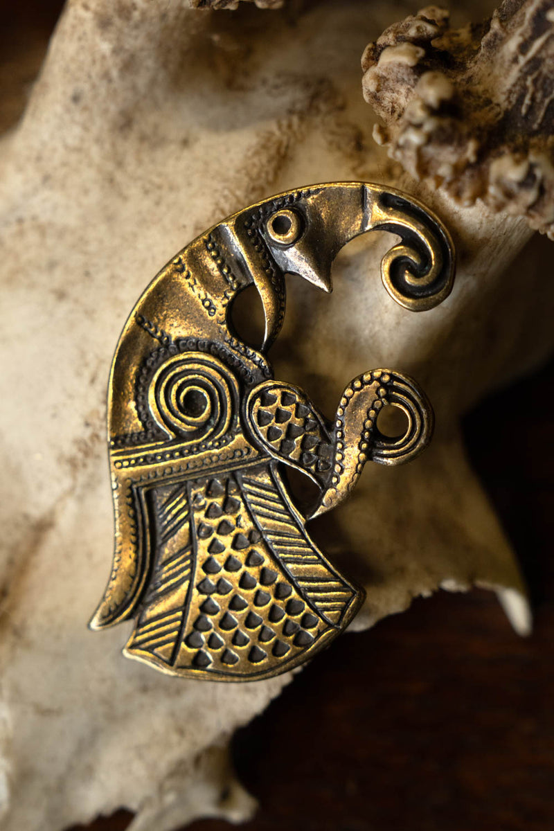 Germanische Rabenbrosche Gotland, links, Bronze