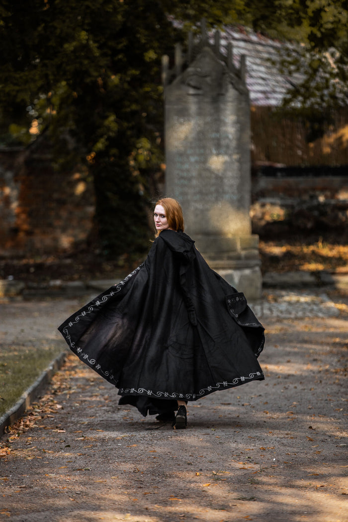 Embroidered cloak Damia, black, wool mix