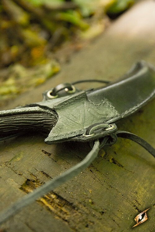 Holder for LARP dark elven throwing knives incl. knife