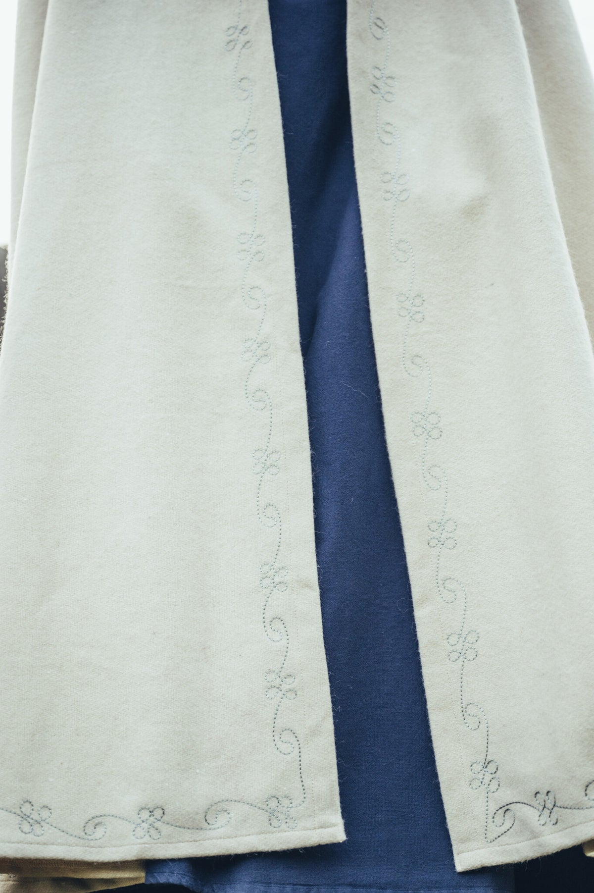 Manteau brodé Damia, crème, en mélange de laine