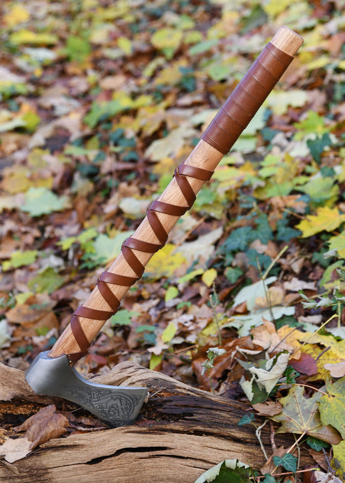 Vikingøkse, type K, graveret, halvsleben