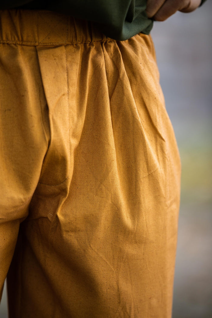 Dreiviertelhose, honigbraun