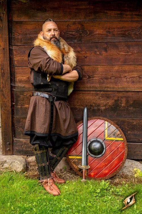 LARP shield Thegn, red, 70 cm