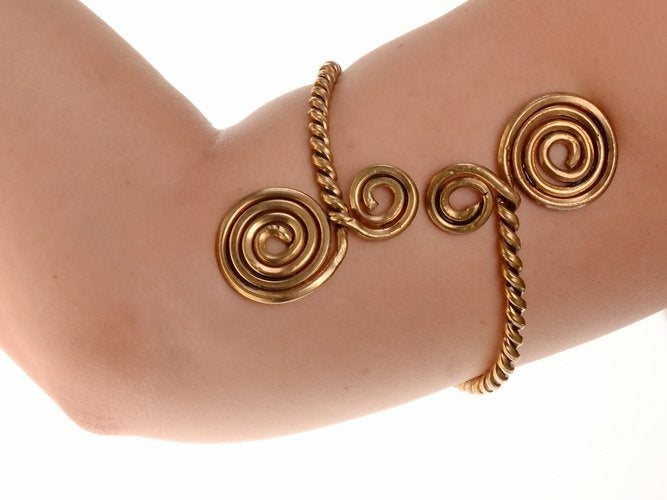 Bracelet de bras celtique avec spirales, bronze argenté